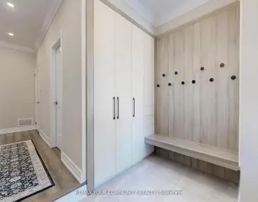 
Isaac Murray  <a href='https://luckyalan.com/community.php?community=Vaughan:Maple'>Maple, Vaughan</a> 3 beds 3 baths 1 garage $988.8K