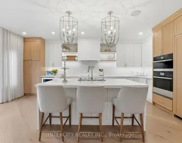 
Isaac Murray  <a href='https://luckyalan.com/community.php?community=Vaughan:Maple'>Maple, Vaughan</a> 3 beds 3 baths 1 garage $988.8K