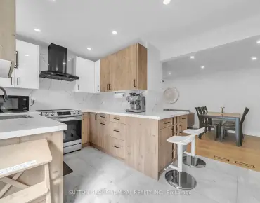 17 Jasper Dr Aurora Heights, Aurora 3 beds 3 baths garage $899K