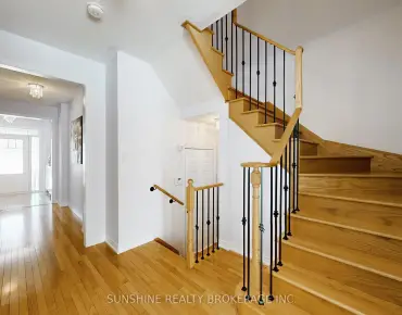 
127 Decast Cres Box Grove, Markham 4 beds 3 baths 1 garage $1.049M