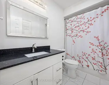 
8208 Pine Valley Dr <a href='https://luckyalan.com/community.php?community=Vaughan:East Woodbridge'>East Woodbridge, Vaughan</a> 3 beds 3 baths 1 garage $1.138M