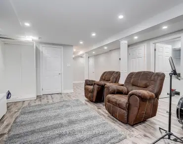 
Nigh  <a href='https://luckyalan.com/community.php?community=Markham:Middlefield'>Middlefield, Markham</a> 4 beds 3 baths 2 garage $1.94M