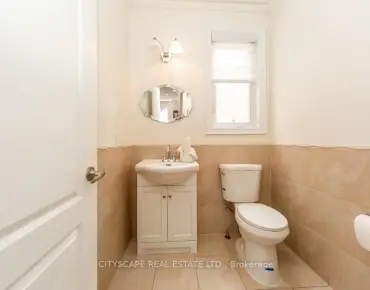 
Maplebank  Stouffville, Whitchurch-Stouffville 4 beds 5 baths 2 garage $1.599M