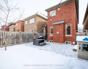 
East's Corners Blvd <a href='https://luckyalan.com/community.php?community=Vaughan:Kleinburg'>Kleinburg, Vaughan</a> 3 beds 3 baths 2 garage $1.179M