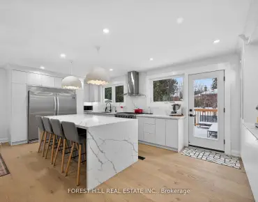 4 Holman Cres Aurora Highlands, Aurora 3 beds 2 baths 1 garage $999K
