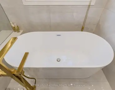 
38 Dandara Gate Steeles West Industrial, Vaughan 3 beds 3 baths 1 garage $799K