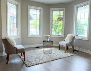 
383 Wilfred Murison Ave <a href='https://luckyalan.com/community.php?community=Markham:Berczy'>Berczy, Markham</a> 4 beds 5 baths 2 garage $1.8M