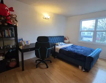 
73 Crowther Dr Woodland Hill, Newmarket 4 beds 4 baths 2 garage $1.4M