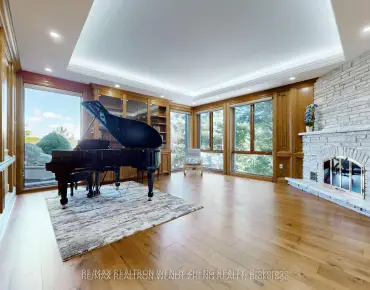 9132 Bathurst St <a href='https://luckyalan.com/community.php?community=Vaughan:Patterson'>Patterson, Vaughan</a> 3 beds 3 baths 2 garage $1.038M