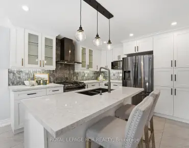 11 Cottingham St Berczy, Markham 4 beds 3 baths 2 garage $1.55M