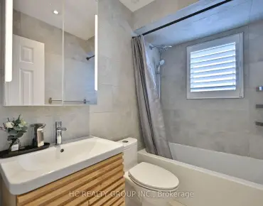 
11960 Yonge St Jefferson, Richmond Hill 3 beds 2 baths 2 garage $1.699M