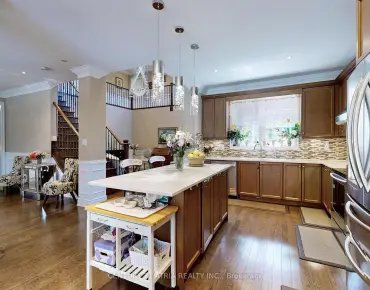 2 Colonel George Mclaren Dr Victoria Square, Markham 4 beds 5 baths 2 garage $2M