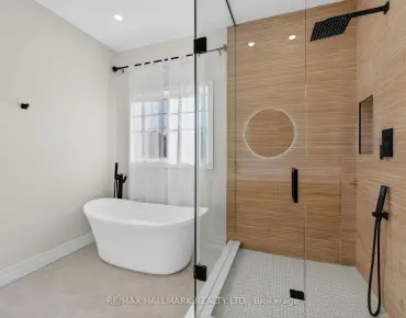 
212 East's Corners Blvd <a href='https://luckyalan.com/community.php?community=Vaughan:Kleinburg'>Kleinburg, Vaughan</a> 3 beds 4 baths 2 garage $1.198M