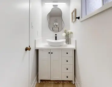 101 Ashton Rd Huron Heights-Leslie Valley, Newmarket 3 beds 4 baths 2 garage $999K
