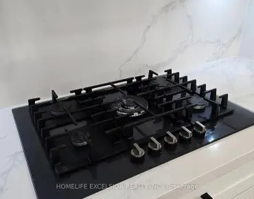 8243 Kipling Ave <a href='https://luckyalan.com/community.php?community=Vaughan:West Woodbridge'>West Woodbridge, Vaughan</a> 3 beds 3 baths garage $969K