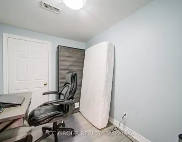 406 Reeves Way Blvd Stouffville, Whitchurch-Stouffville 3 beds 4 baths 1 garage $1.07M