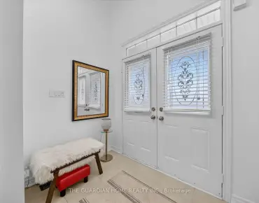 10 Karen Miles Cres <a href='https://luckyalan.com/community.php?community=Markham:Middlefield'>Middlefield, Markham</a> 4 beds 4 baths 2 garage $1.289M