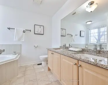 
10 RUSSEL WICE Ave Rural Richmond Hill, Richmond Hill 4 beds 4 baths 2 garage $999K