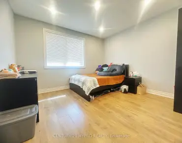 
374 Dowson Loop Woodland Hill, Newmarket 4 beds 3 baths 2 garage $1.359M