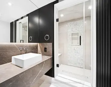 18 Madeira Ave <a href='https://luckyalan.com/community.php?community=Vaughan:Vellore Village'>Vellore Village, Vaughan</a> 3 beds 3 baths 1 garage $829K