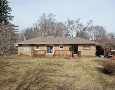 
774 Sutherland Ave Gorham-College Manor, Newmarket 4 beds 5 baths 3 garage $4.29M
