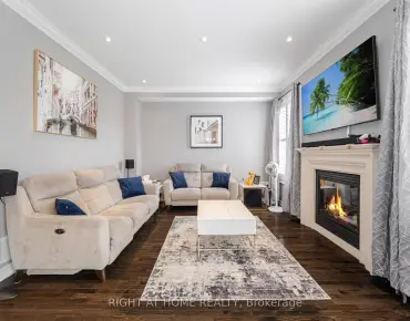 
246 Aspenwood Dr Woodland Hill, Newmarket 4 beds 5 baths 2 garage $1.298M