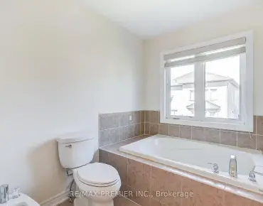 
153 Clarence St <a href='https://luckyalan.com/community.php?community=Vaughan:West Woodbridge'>West Woodbridge, Vaughan</a> 3 beds 2 baths 1 garage $1.15M