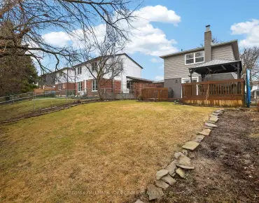 228 Yorkshire Dr Bristol-London, Newmarket 3 beds 4 baths 2 garage $999K