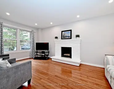 
61 Massachusetts Ln <a href='https://luckyalan.com/community.php?community=Markham:Wismer'>Wismer, Markham</a> 4 beds 3 baths 2 garage $899K