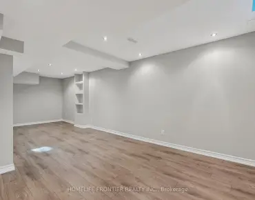 
11 Snedden Ave Bayview Wellington, Aurora 3 beds 3 baths 1 garage $799K