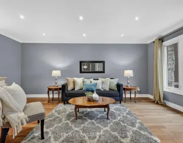 
122 Septonne Ave Bristol-London, Newmarket 3 beds 1 baths  garage $699K