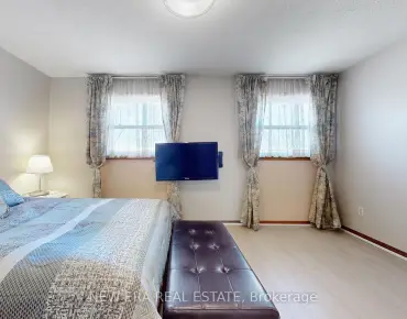 
208 Cabernet Rd <a href='https://luckyalan.com/community.php?community=Vaughan:Patterson'>Patterson, Vaughan</a> 3 beds 4 baths 1 garage $899K