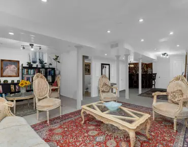 299 Palmer Ave Harding, Richmond Hill 3 beds 3 baths 1 garage $1.35M