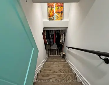 162 Vantage Loop Woodland Hill, Newmarket 3 beds 3 baths 1 garage $749.9K