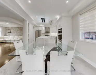 
17 Delattaye Ave Bayview Northeast, Aurora 4 beds 6 baths 2 garage $1.64M
