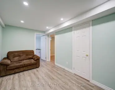 18 Teasel Way <a href='https://luckyalan.com/community.php?community=Markham:Unionville'>Unionville, Markham</a> 4 beds 5 baths 2 garage $1.389M