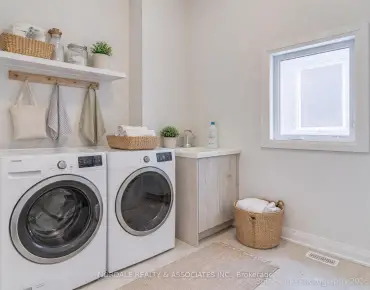 
94 Seguin St <a href='https://luckyalan.com/community_CN.php?community=Richmond Hill:Oak Ridges'>Oak Ridges, Richmond Hill</a> 4 beds 4 baths 2 garage $1.48M
