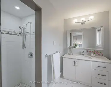 
75 Nottingham Dr <a href='https://luckyalan.com/community.php?community=Richmond Hill:Westbrook'>Westbrook, Richmond Hill</a> 3 beds 5 baths 2 garage $1.28M