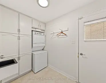 45 Naughton Dr Westbrook, Richmond Hill 5 beds 4 baths 2 garage $1.199M