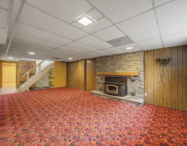 112 Eden Crt Huron Heights-Leslie Valley, Newmarket 3 beds 1 baths  garage $829.9K
