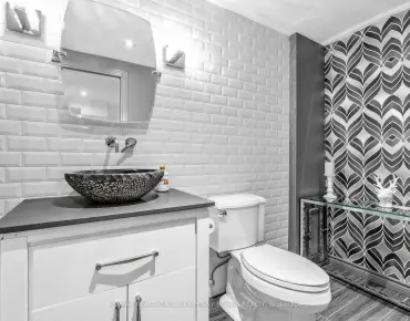 33 Havagal Cres Markville, Markham 4 beds 4 baths 2 garage $1.688M