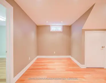 200 Paradelle Dr Oak Ridges Lake Wilcox, Richmond Hill 4 beds 3 baths 2 garage $1.15M