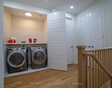 
61 Massachusetts Ln <a href='https://luckyalan.com/community.php?community=Markham:Wismer'>Wismer, Markham</a> 4 beds 3 baths 2 garage $899K