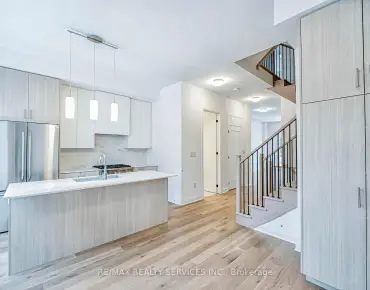 10 Porter Ave W <a href='https://luckyalan.com/community.php?community=Vaughan:West Woodbridge'>West Woodbridge, Vaughan</a> 3 beds 4 baths 1 garage $769K