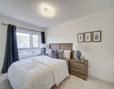 
64 Chicago Ln Wismer, Markham 3 beds 3 baths 1 garage $988K
