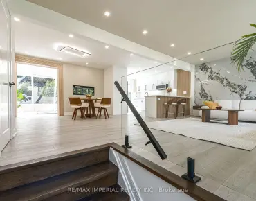 
206 Richard Ave Central Newmarket, Newmarket 3 beds 2 baths 2 garage $1.4M
