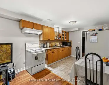 90 Summeridge Dr Patterson, Vaughan 4 beds 4 baths 2 garage $1.675M