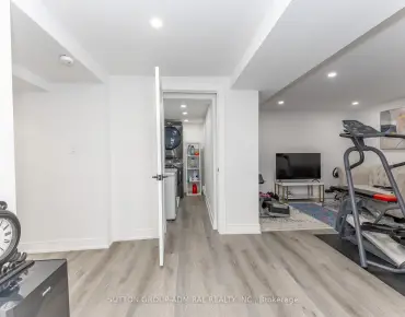 
10243 Huntington Rd <a href='https://luckyalan.com/community.php?community=Vaughan:Kleinburg'>Kleinburg, Vaughan</a> 3 beds 3 baths 2 garage $999K