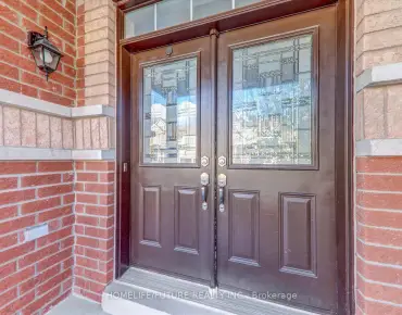 
523 Bur Oak Ave <a href='https://luckyalan.com/community.php?community=Markham:Berczy'>Berczy, Markham</a> 3 beds 4 baths 1 garage $959K