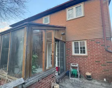 
32 Silver Aspen Dr <a href='https://luckyalan.com/community.php?community=Markham:Royal Orchard'>Royal Orchard, Markham</a> 3 beds 3 baths 1 garage $1.288M